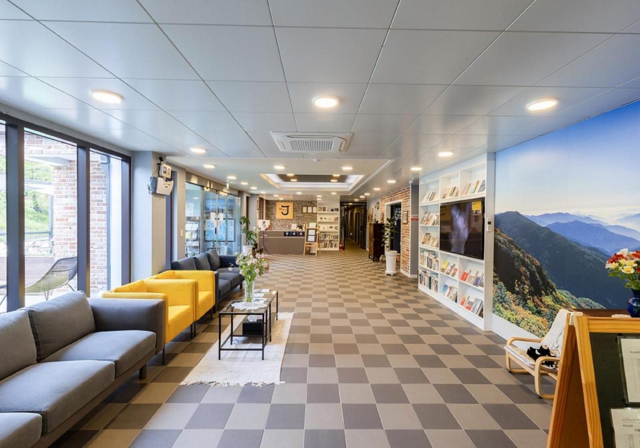 CAMP Jirisan Parkview Hotel Gurye Bagian luar foto